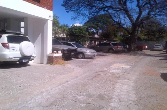 Apartamentos Comodos Cerca Del Aeropuerto Guatemala-Stad Buitenkant foto